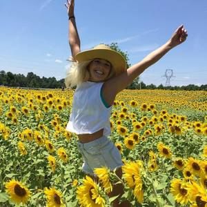 Meet your Posher, Alessandra